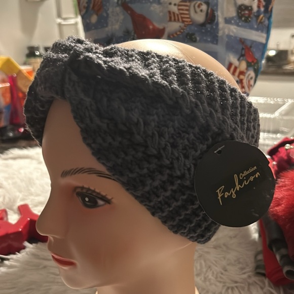 Woman’s Headband - Picture 4 of 5